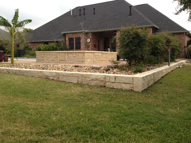 pool retaining wall example in north dallas area